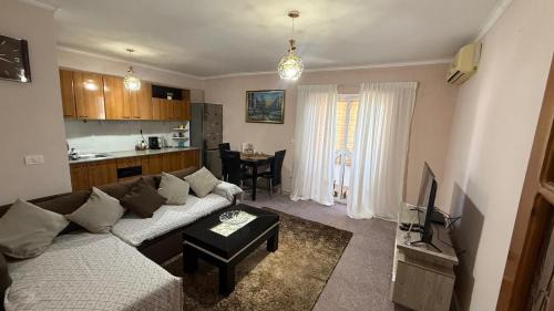 Rade Apartamento | Cozy Breeze Central Apartment