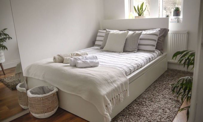 Roxeth Casa | Cozy, bright and immaculate double bedroom with ensuite bathroom.