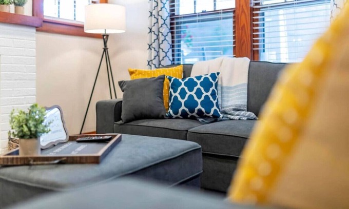 Bristol Casa | Cozy Bristol Retreat * 2 Blocks from State Street