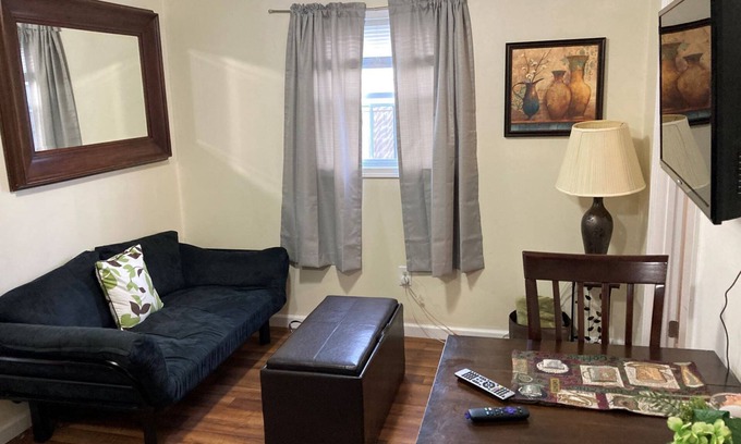 Hampton Casa | Cozy Buckroe Beach Retreat! Steps from the Shore!