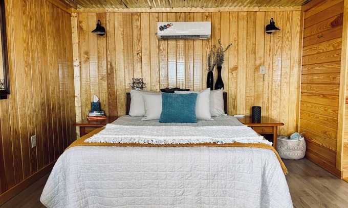 Jasper Casa | Cozy Bungalow at the Top of the Canyon