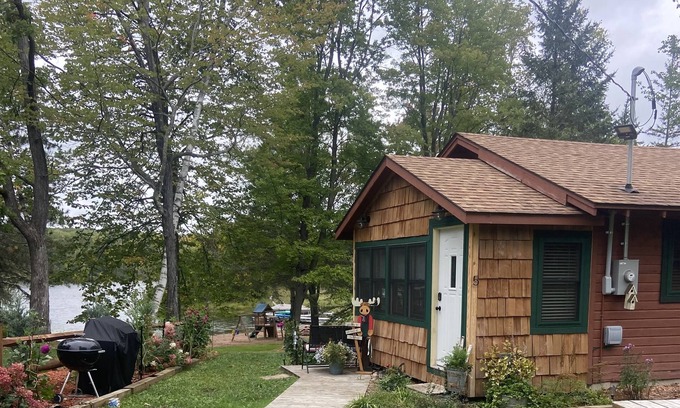 Hayward Cabina | Cozy Cabin #5 formally Birch Point Resort. Individually owned cabins.