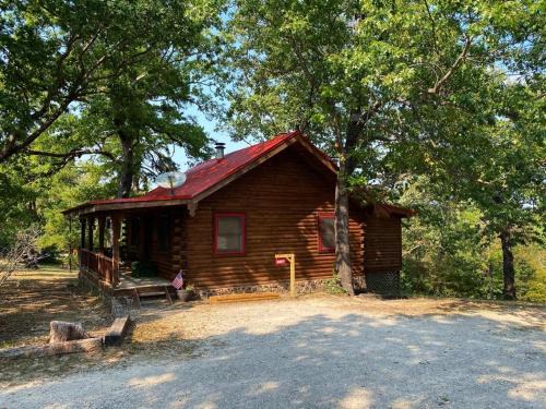 Eureka Springs Chalet De Esquí | Cozy Cabin at Bear Mountain Log Cabins