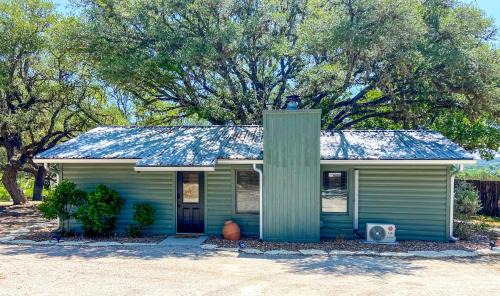 Ingram Casa | Cozy Cabin in Ingram, Texas for Romantic Weekends Away