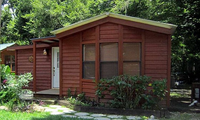 Inverness Cabina | Cozy Cabin in riverfront resort