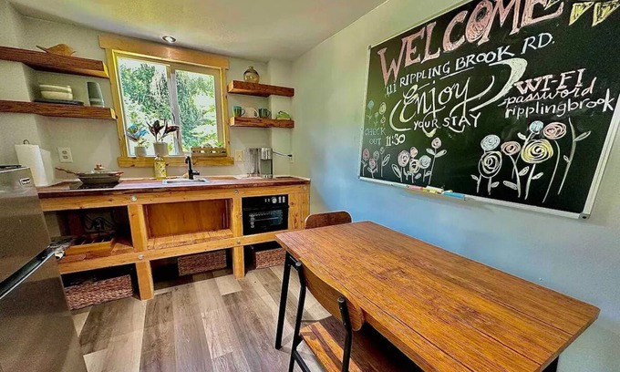 Buck Hill Falls Casa | Cozy Cabin Minutes from Mt.Airy & Kalahari