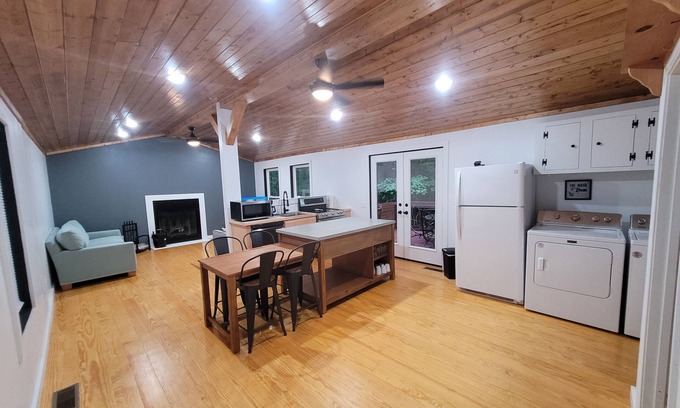 Byrdstown Cabina | Cozy Cabin Near DaleHollow Lake