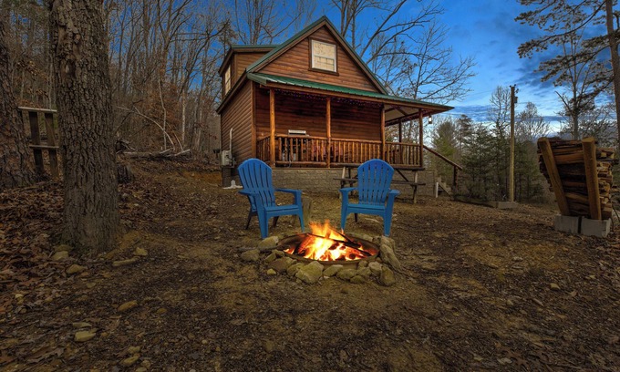 Stanton Cabina | Cozy Cabin near Red River Gorge and Hollerwood - The Deer Run - Pet Friendly!