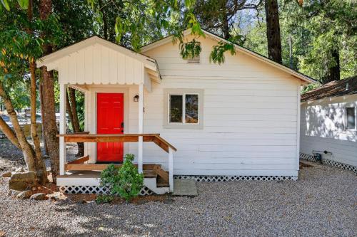 Cobb Casa | Cozy Cabin Near Wineries, Harbin Hot Springs cabin
