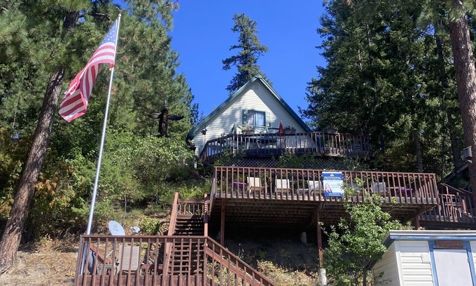 Loon Lake Cabina | Cozy Cabin on beautiful Deer Lake!