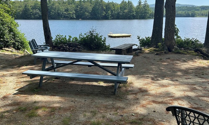 Lincolnville Cabina | Cozy Cabin on Coleman Pond, mins from Camden and Belfast