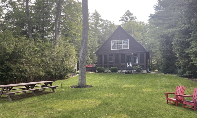 Harrison Cabina | Cozy Cabin on Long Lake w/private Hot Tub