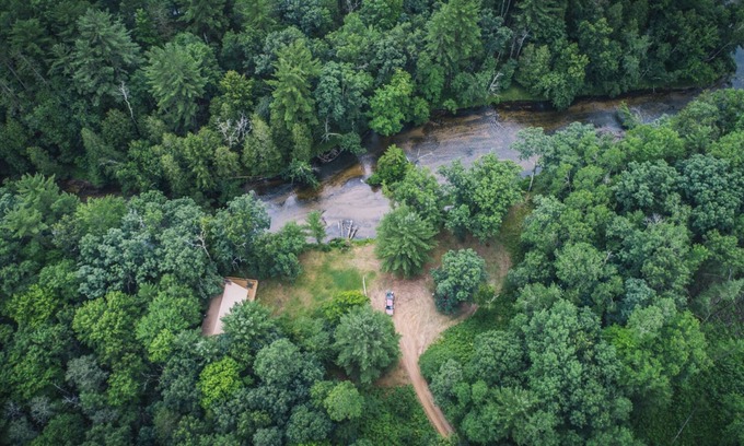 Branch Cabina | Cannon River Ranch Cabin 1: 3 BR Acogedora cabaña en Pere Marquette! (Duerme 8)