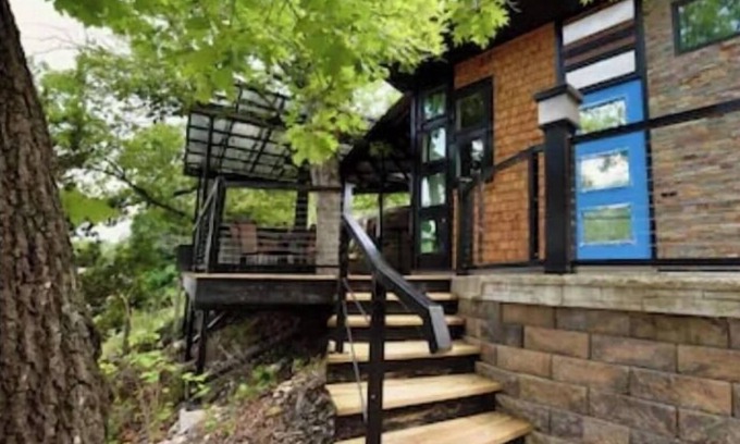 Osage Beach Cabina | Cozy Cabin on the Lake! Sleeps 2 @ Jacks Shack!