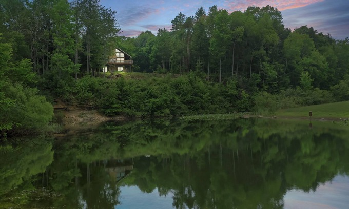 Branchton Cabina | Cozy cabin retreat with private lake