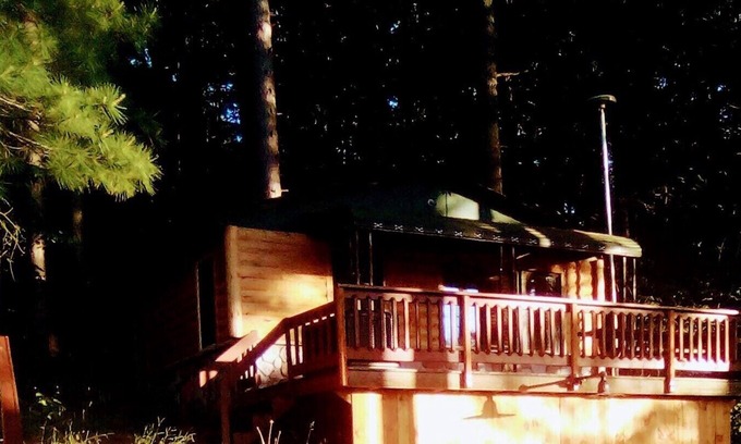Frederic Cabina | Cozy cabin