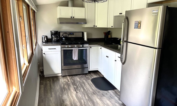 Idyllwild Cabina | Cozy cabin close to town! Perfect couples getaway. EV Charger