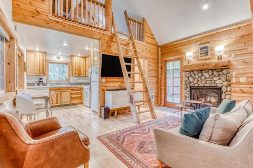 Mount Hood Village Casa | Cozy Cabin