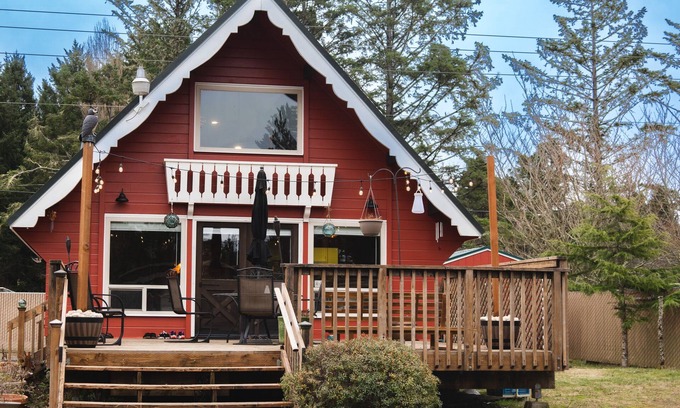 Long Beach Cabina | Cozy Cabin w/ 6 minute walk to the beach!