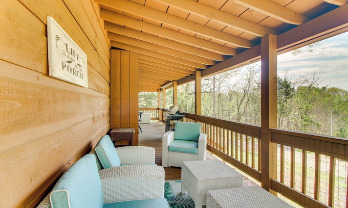 Byrdstown Cabina | Cozy Cabin w/ Grill & Fire Pit By Dale Hollow Lake