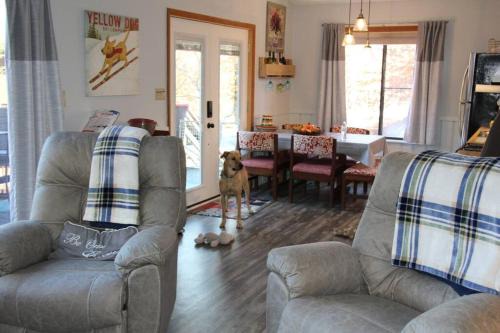 Beech Mountain Casa | Cozy Cabin Walkable to Beech Mt Resort