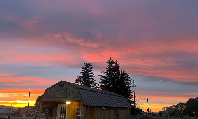 Oakley Cabina | Cozy cabin with 1 bedroom and WiFi, AC in pleasant Oakley