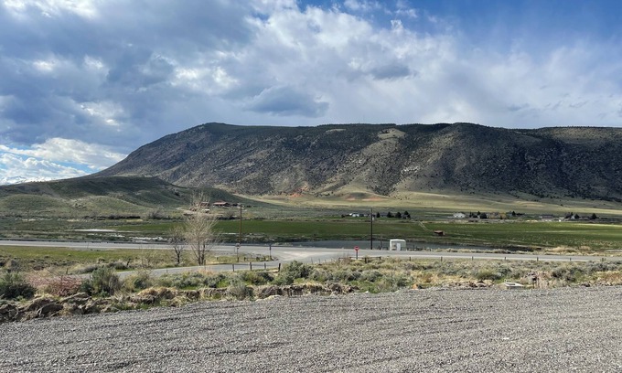 Cody Cabina | Cozy cabin with 1 bedroom, 1 bathroom, WiFi and AC in beautiful Cody, Wyoming