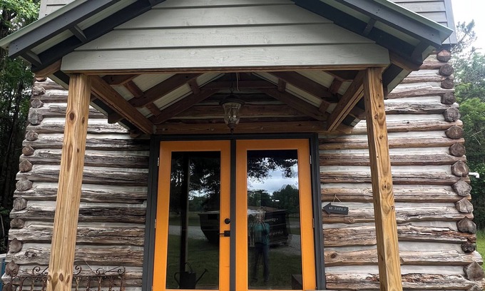 Bahama Cabina | Cozy cabin with AC and WiFi in peaceful Bahama