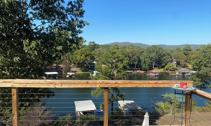 Mid America Cabina | Cozy cabin with beautiful views in peaceful Hot Springs