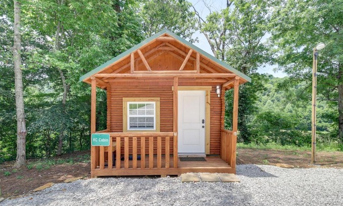 Huntsville Apartamento | Cozy Cabin with Direct ATV Trail Riding and Mtn Views!