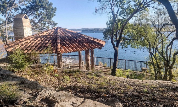 Travis Landing Cabina | Cozy cabin with lake access