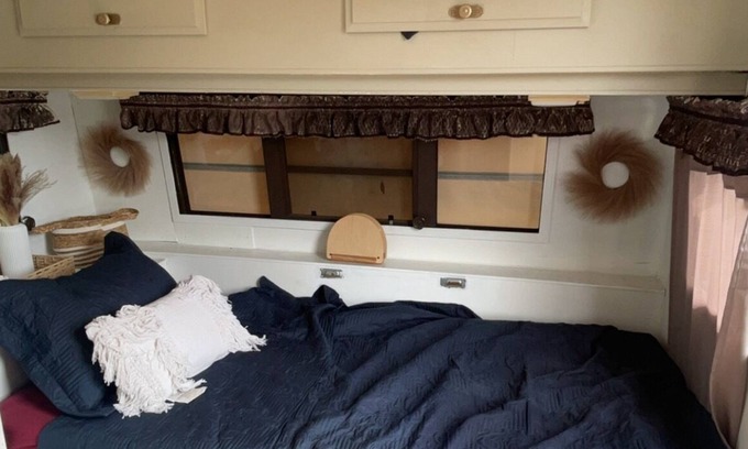 Speedwell Alquiler De RV | Cozy camper 20 feet from Norris lake