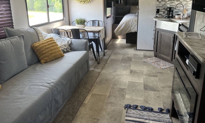 Nancy Alquiler De RV | Cozy camper in the Lake Cumberland area