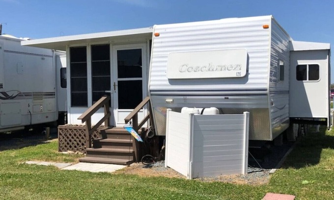 Rogers Bay Casa | Cozy Camper North Topsail Beach