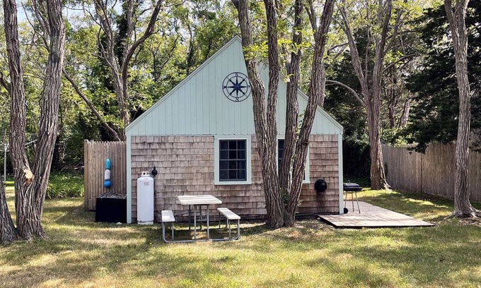 North Eastham Cabaña | Cozy Cape Cottage with Beach Access