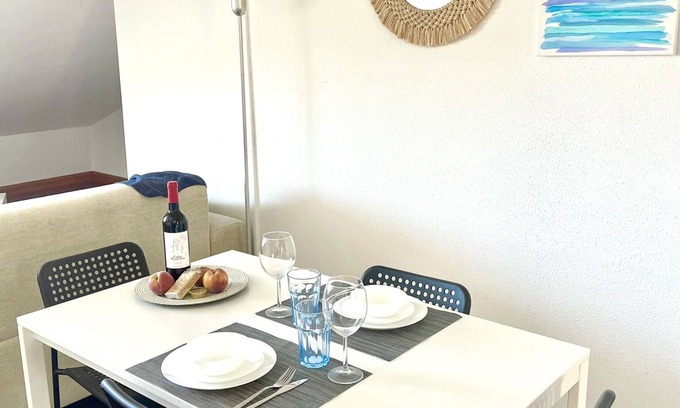 Lombos Apartamento | Cozy Carcavelos Beach-NOVA SBE