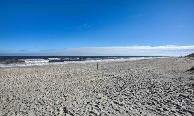 Carolina Beach Apartamento | Cozy Carolina Beach Condo w/ Ocean Views!