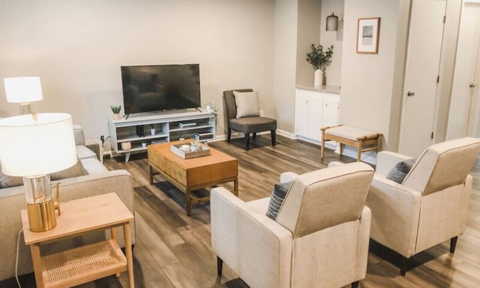 Cary Casa | Cozy Cary Townhome NC