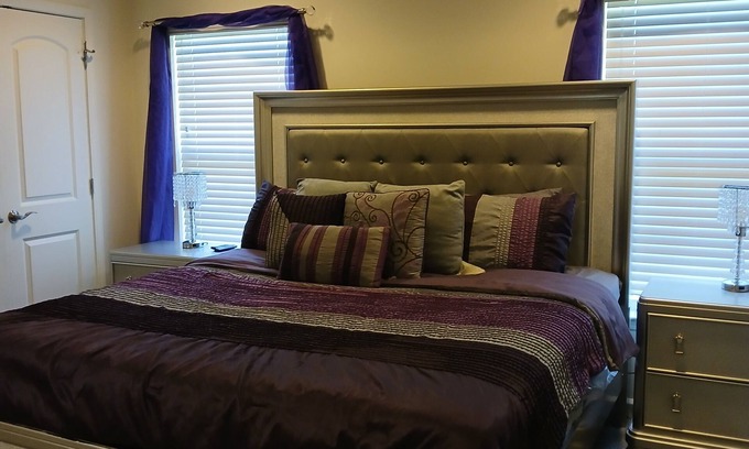 Mobile Casa | Cozy Casa on the Hill-Mins to South Campus, RTJ Golf, Tennis Courts, I-65