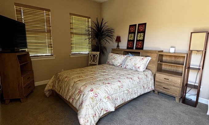 Palm Valley Casa | Cozy casita perfect for the traveler wanting to experience sunny Phoenix!