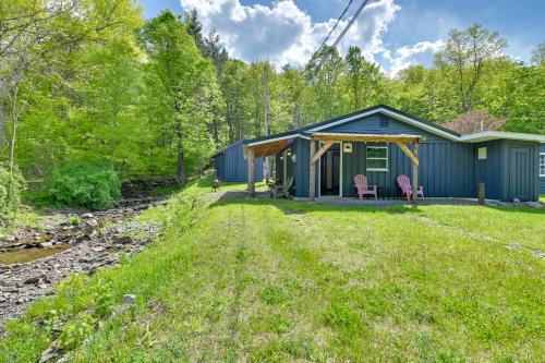 East Durham Casa | Cozy Catskills Cabin - 12 Mi to Windham Mountain!