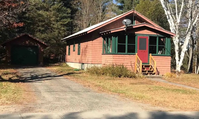 North Creek Casa | Cozy Central Adirondack Charmernn