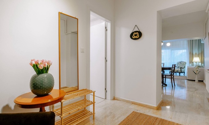 Esentepe Apartamento | Cozy Central Flat w Garden 5 min to Metro in Sisli