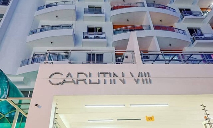 Evaristo Morales Apartamento | Beautiful City Center 1BR Condo, Full AC, Fast Wi-Fi, King Bed, Pool.