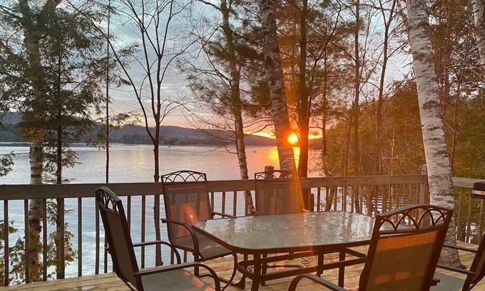 La Conception Chalet De Esquí | Cozy chalet on a lake close to Tremblant