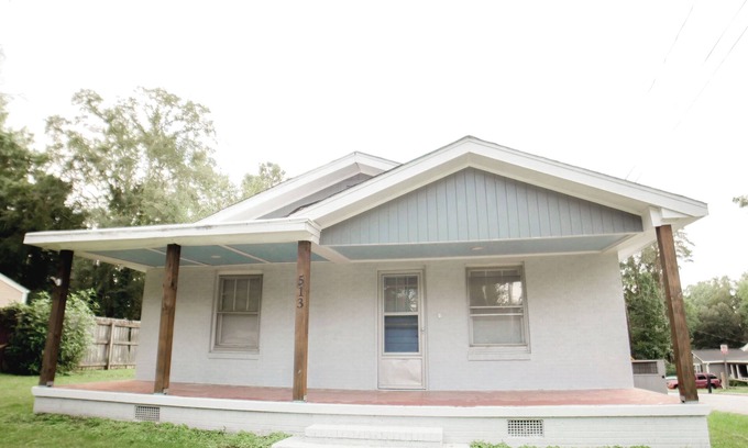 High Point Casa | Cozy& Charming 3-bedroom house in High Point close to shopping and restaurants