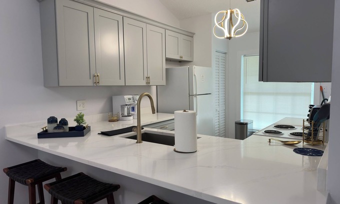 Lake Magdalene Casa | Cozy & Charming 3BR in Tampa