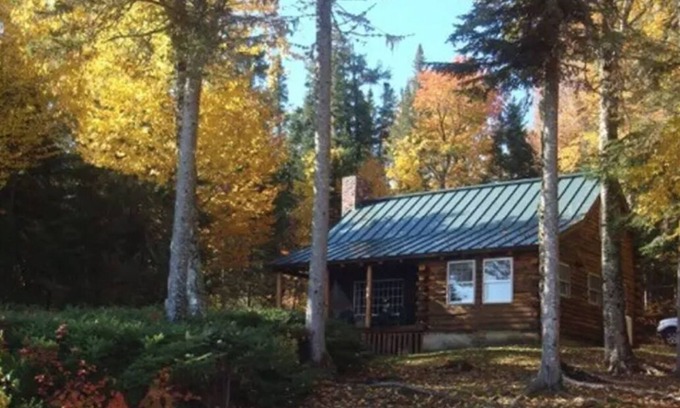 Andover Casa | Acogedora y encantadora cabaña frente al lago en el lago Cupsuptic (Rangeley, ME)