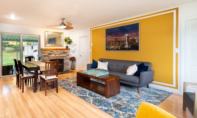 Tukwila Casa | Cozy Charming Rambler !