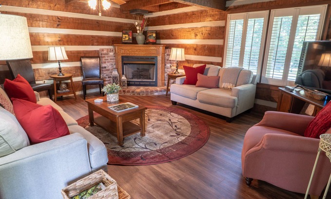 Donelson Casa | Cozy & Chic Rustic Retreat-Luxury Log Home ❤️ Cerca del centro, Opry y mucho más Much